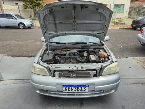 CHEVROLET Astra Sedan 1.8 4P GL, Foto 2