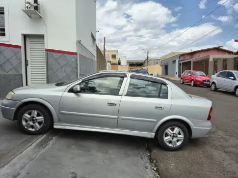 CHEVROLET Astra Sedan 1.8 4P GL, Foto 3