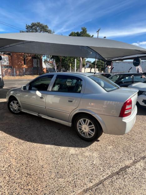CHEVROLET Astra Sedan 1.8 4P, Foto 5