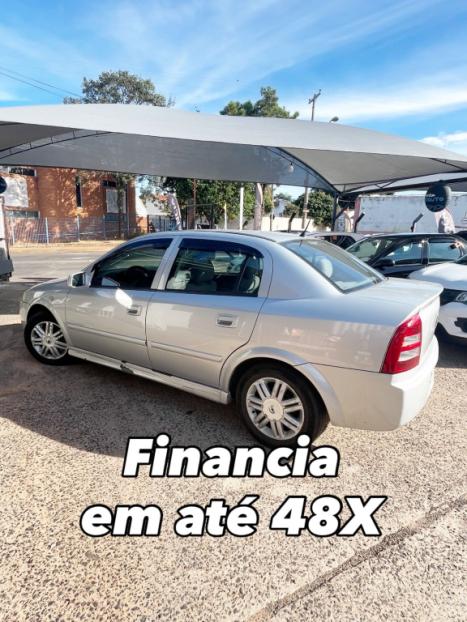 CHEVROLET Astra Sedan 1.8 4P, Foto 9