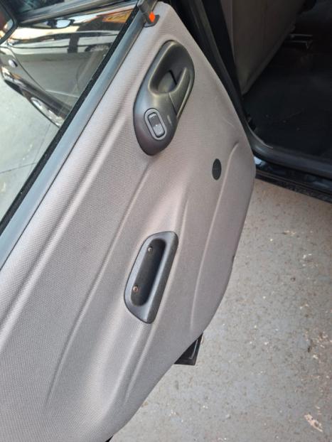 CHEVROLET Classic Sedan 1.0 4P VHCE FLEX LS, Foto 12