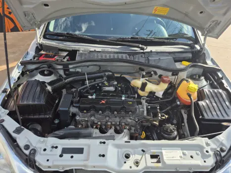 CHEVROLET Corsa Hatch 1.0 4P MAXX, Foto 8