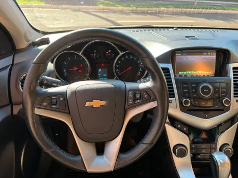 CHEVROLET Cruze Hatch 1.8 16V 4P LT SPORT6 FLEX AUTOM�TICO, Foto 6