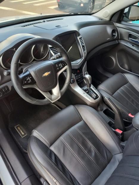 CHEVROLET Cruze Hatch 1.8 16V 4P LT SPORT6 FLEX AUTOM�TICO, Foto 8