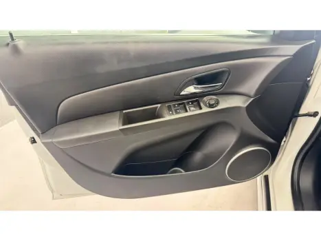 CHEVROLET Cruze Sedan 1.8 16V 4P LTZ ECOTEC FLEX AUTOM�TICO, Foto 9