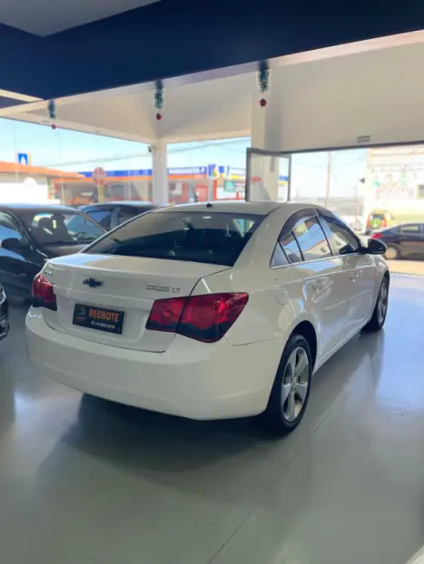 CHEVROLET Cruze Sedan 1.8 16V 4P LT ECOTEC FLEX AUTOM�TICO, Foto 4