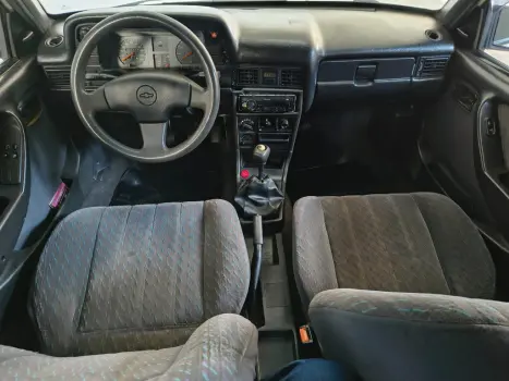 CHEVROLET Kadett 2.0 GLS, Foto 2