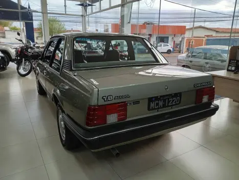 CHEVROLET Monza Sedan 1.8 4P �LCOOL SL/E, Foto 5