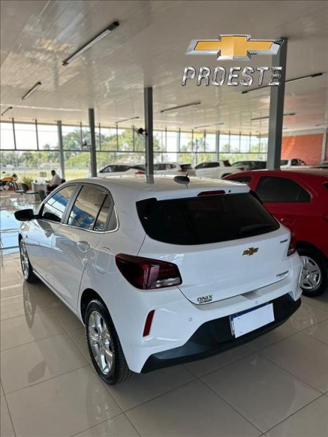 CHEVROLET Onix Hatch 1.0 12V 4P FLEX PREMIER TURBO AUTOMTICO, Foto 6