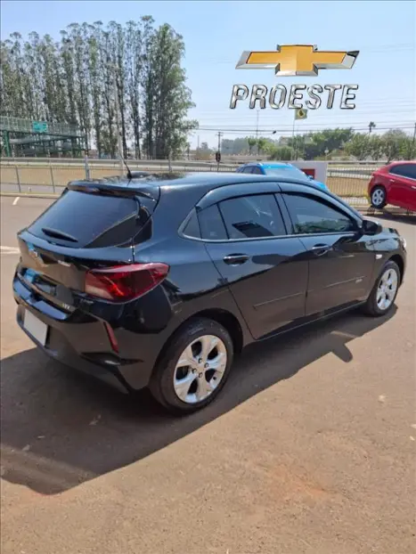 CHEVROLET Onix Hatch 1.0 4P FLEX LTZ TURBO AUTOMÁTICO, Foto 4 CHEVROLET Onix Hatch 1.0 4P FLEX LTZ TURBO AUTOMÁTICO, Foto 4