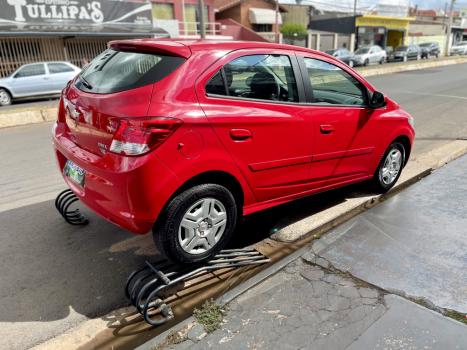 CHEVROLET Onix Hatch 1.0 4P FLEX LS, Foto 5 CHEVROLET Onix Hatch 1.0 4P FLEX LS, Foto 5