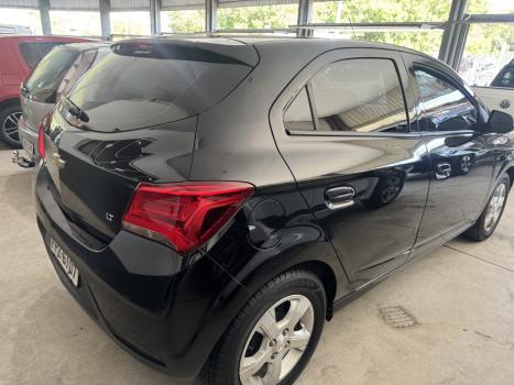 CHEVROLET Onix Hatch 1.4 4P FLEX LT AUTOMÁTICO, Foto 2 CHEVROLET Onix Hatch 1.4 4P FLEX LT AUTOMÁTICO, Foto 2