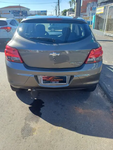 CHEVROLET Onix Hatch 1.4 4P FLEX LTZ AUTOMÁTICO, Foto 2 CHEVROLET Onix Hatch 1.4 4P FLEX LTZ AUTOMÁTICO, Foto 2