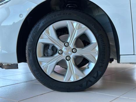 CHEVROLET Onix Hatch 1.0 12V 4P FLEX PREMIER 2 TURBO AUTOMÁTICO, Foto 11 CHEVROLET Onix Hatch 1.0 12V 4P FLEX PREMIER 2 TURBO AUTOMÁTICO, Foto 11