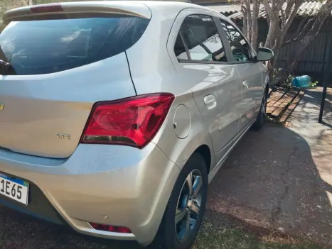 CHEVROLET Onix Hatch 1.4 4P FLEX LTZ AUTOMÁTICO, Foto 2 CHEVROLET Onix Hatch 1.4 4P FLEX LTZ AUTOMÁTICO, Foto 2