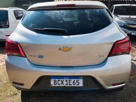 CHEVROLET Onix Hatch 1.4 4P FLEX LTZ AUTOMÁTICO, Foto 3 CHEVROLET Onix Hatch 1.4 4P FLEX LTZ AUTOMÁTICO, Foto 3