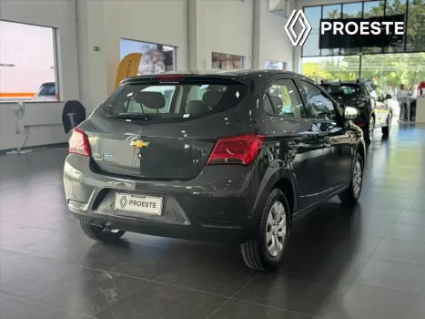 CHEVROLET Onix Hatch 1.0 4P FLEX LT, Foto 4 CHEVROLET Onix Hatch 1.0 4P FLEX LT, Foto 4