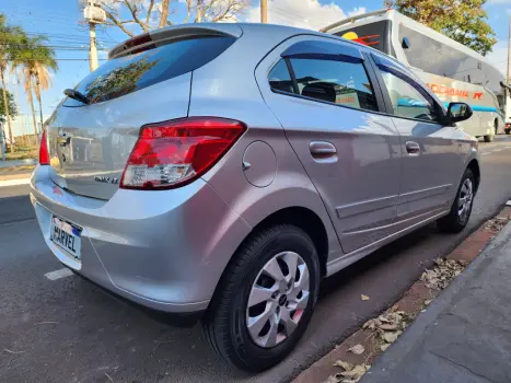 CHEVROLET Onix Hatch 1.0 4P FLEX LT, Foto 6