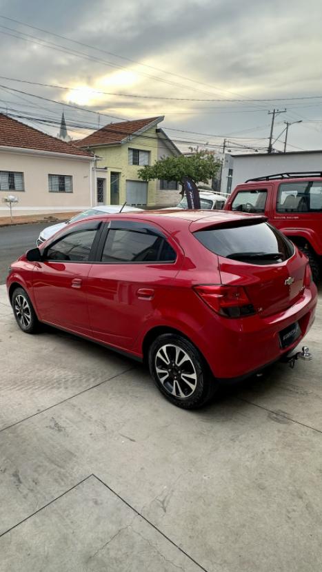 CHEVROLET Onix Hatch 1.4 4P FLEX LTZ, Foto 6