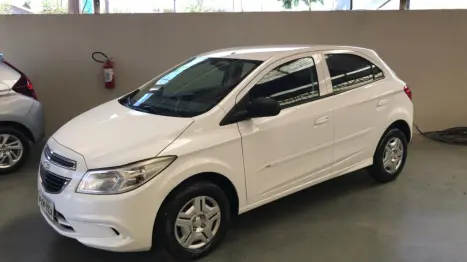 CHEVROLET Onix Hatch 1.0 4P FLEX LT, Foto 2