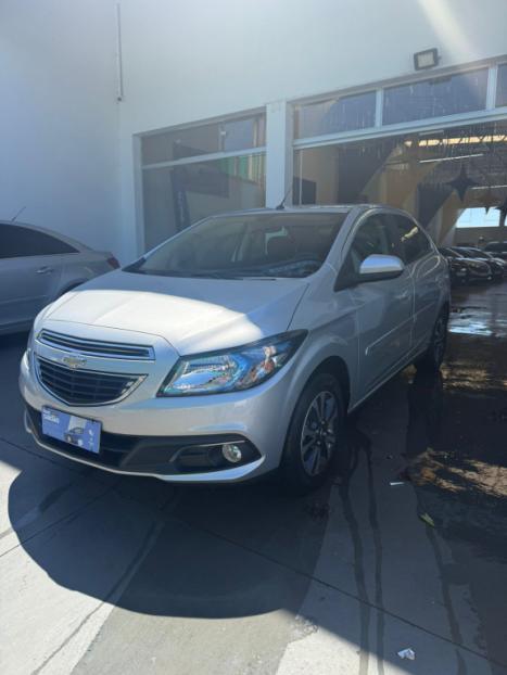 CHEVROLET Onix Hatch 1.4 4P FLEX LTZ, Foto 2