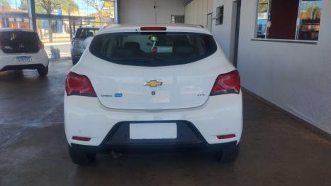 CHEVROLET Onix Hatch 1.4 4P FLEX LTZ AUTOMÁTICO, Foto 3 CHEVROLET Onix Hatch 1.4 4P FLEX LTZ AUTOMÁTICO, Foto 3