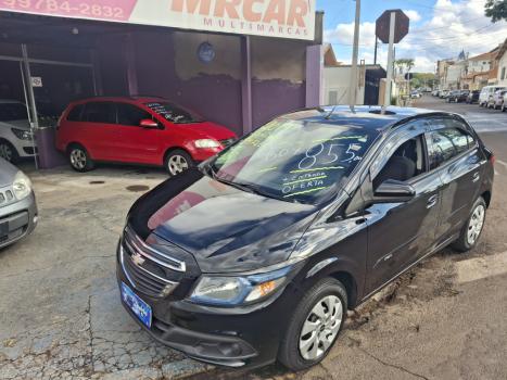 CHEVROLET Onix Hatch 1.4 4P FLEX LT, Foto 4 CHEVROLET Onix Hatch 1.4 4P FLEX LT, Foto 4