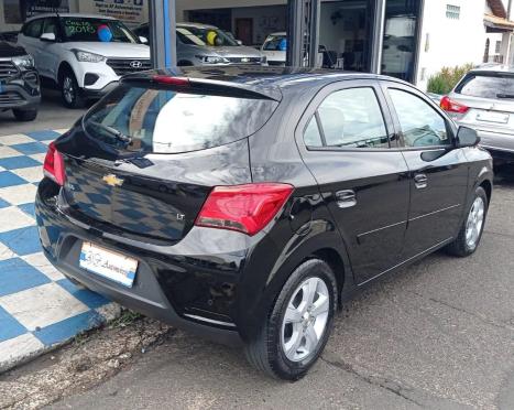 CHEVROLET Onix Hatch 1.4 4P FLEX LT, Foto 4