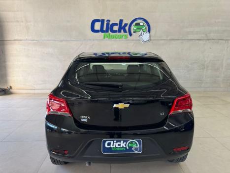 CHEVROLET Onix Hatch 1.4 4P FLEX LT AUTOMTICO, Foto 4