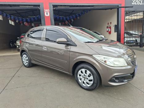 CHEVROLET Onix Hatch 1.0 4P FLEX LT, Foto 1