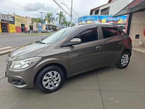 CHEVROLET Onix Hatch 1.0 4P FLEX LT, Foto 3