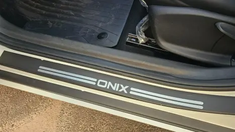 CHEVROLET Onix Hatch 1.0 12V 4P FLEX LT TURBO, Foto 13