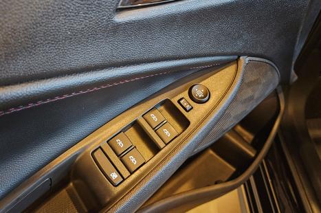 CHEVROLET Onix Hatch 1.0 12V 4P FLEX RS TURBO AUTOMTICO, Foto 18