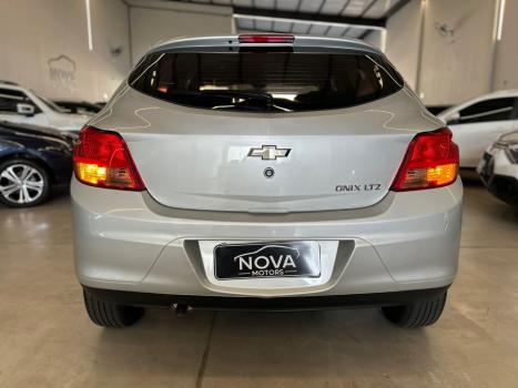 CHEVROLET Onix Hatch , Foto 5