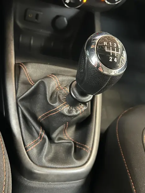 CHEVROLET Onix Hatch 1.4 4P FLEX LTZ, Foto 13