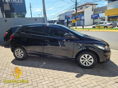 CHEVROLET Onix Hatch 1.0 4P FLEX LT, Foto 2