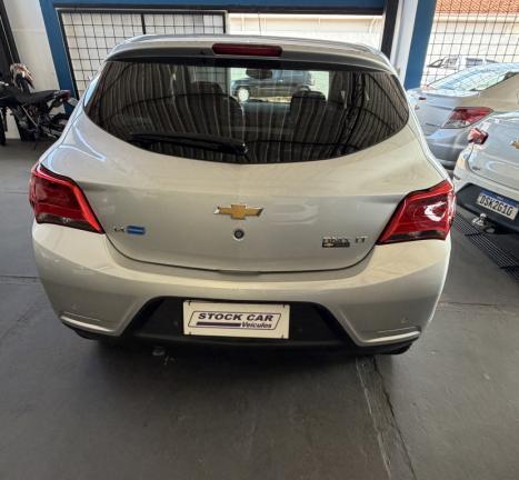 CHEVROLET Onix Hatch 1.4 4P FLEX LT, Foto 2