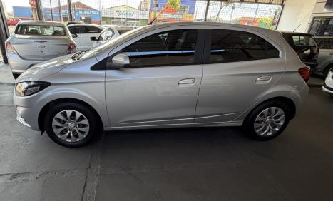 CHEVROLET Onix Hatch 1.4 4P FLEX LT, Foto 3