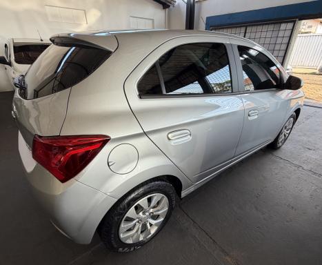 CHEVROLET Onix Hatch 1.4 4P FLEX LT, Foto 6