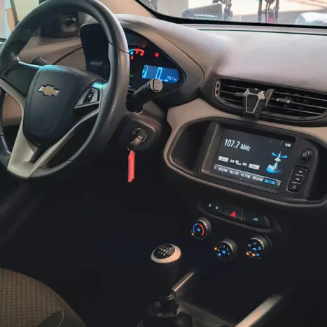 CHEVROLET Onix Hatch 1.4 4P FLEX LT, Foto 6