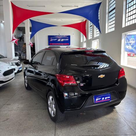 CHEVROLET Onix Hatch 1.4 4P FLEX LT AUTOM�TICO, Foto 2