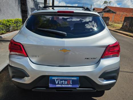 CHEVROLET Onix Hatch 1.4 4P FLEX ACTIV AUTOM�TICO, Foto 4