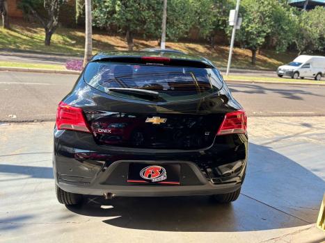 CHEVROLET Onix Hatch 1.4 4P FLEX LT, Foto 4