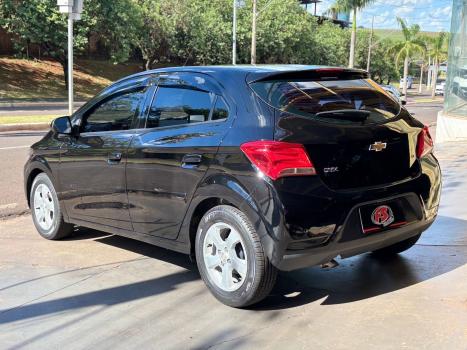 CHEVROLET Onix Hatch 1.4 4P FLEX LT, Foto 5