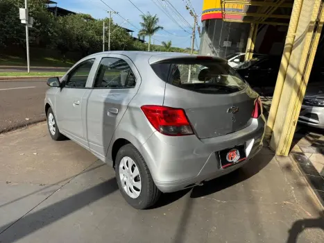 CHEVROLET Onix Hatch 1.0 4P FLEX LT, Foto 4