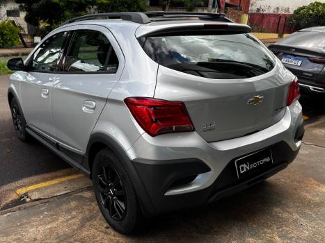 CHEVROLET Onix Hatch 1.4 4P FLEX ACTIV AUTOM�TICO, Foto 7