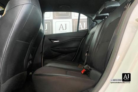 CHEVROLET Onix Hatch 1.0 12V 4P FLEX RS TURBO AUTOM�TICO, Foto 14