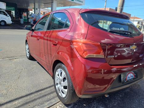 CHEVROLET Onix Hatch 1.4 4P FLEX LT, Foto 5