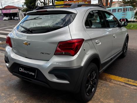 CHEVROLET Onix Hatch 1.4 4P FLEX ACTIV AUTOM�TICO, Foto 5