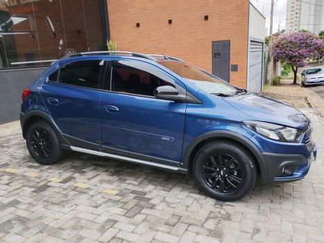 CHEVROLET Onix Hatch 1.4 4P FLEX ACTIV AUTOM�TICO, Foto 2